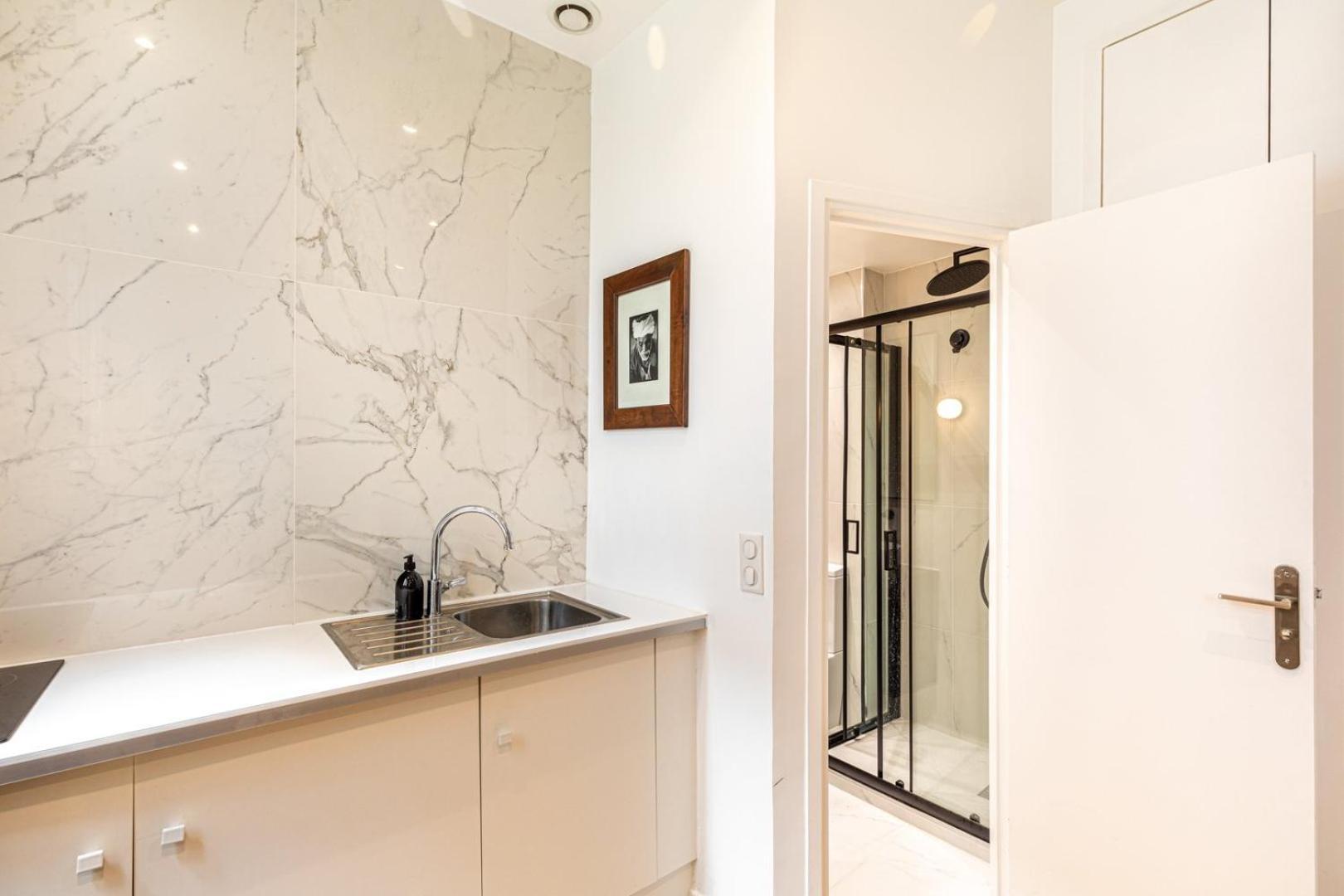 Guestready - Elysee Palace Marble Haven Appartement Parijs